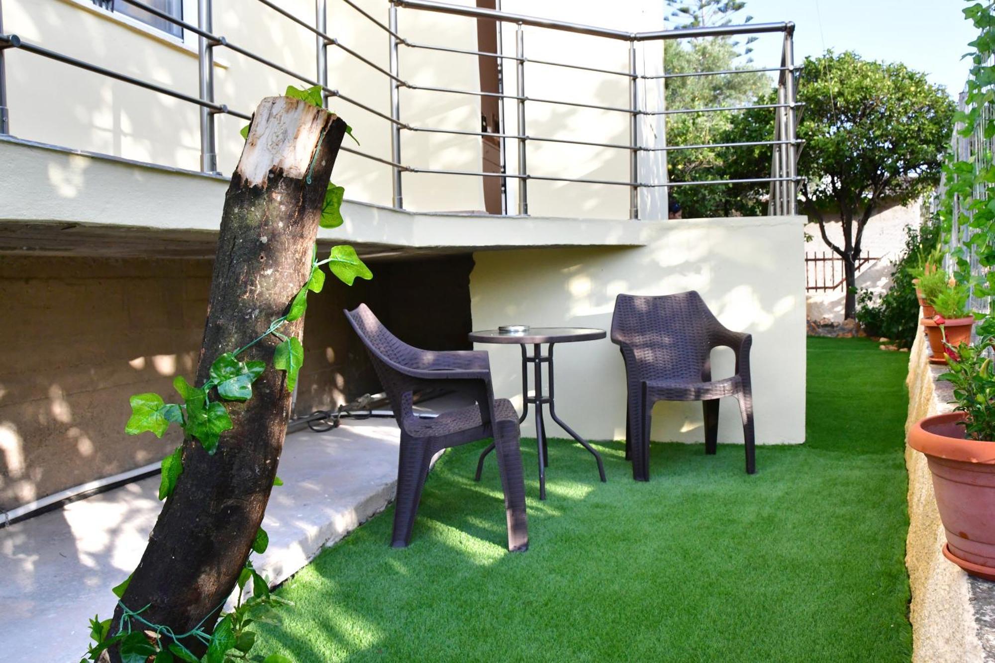 Kaponias House *